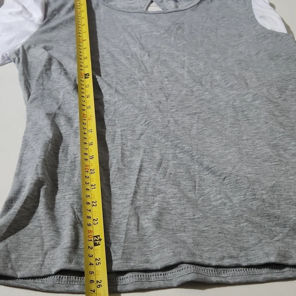 Gray and White Women's Top XL Patterned Sleeves Leafs keyhole back